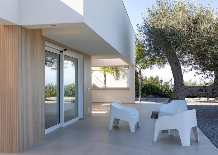 Teresa Villa Cefalù