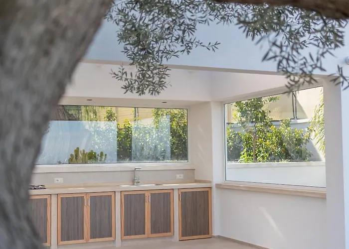 Teresa Villa Cefalù